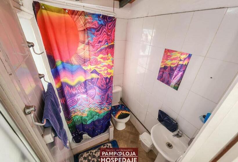Standard room with outdoor bath, Hostal Pampaloja