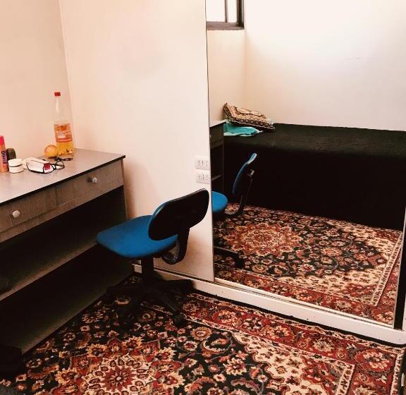 اتاق استاندارد یک نفره, Hostal Pampaloja