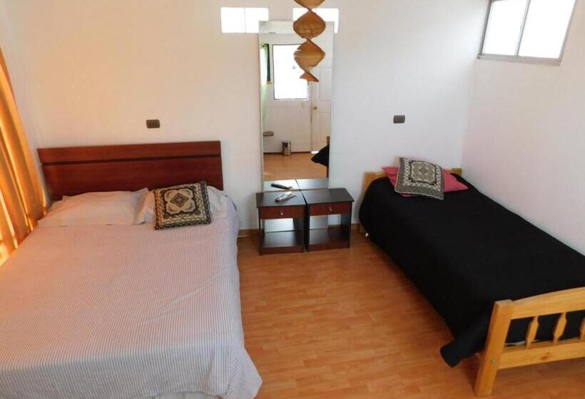 اتاق استاندارد چهار تخته, Hostal Pampaloja