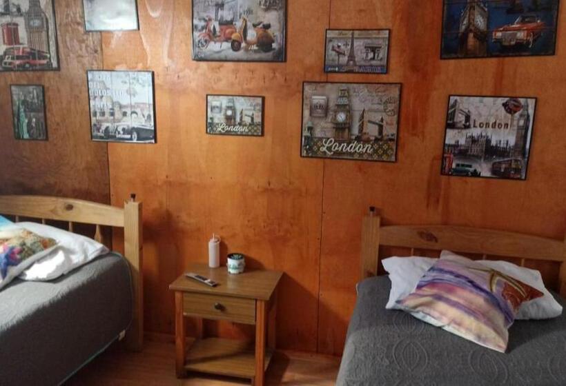 تختخواب در اتاق مشترک, Hostal Pampaloja