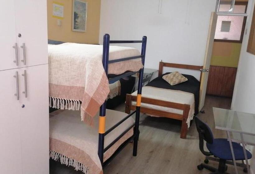 Economy Quadruple Room, Hostal Pampaloja