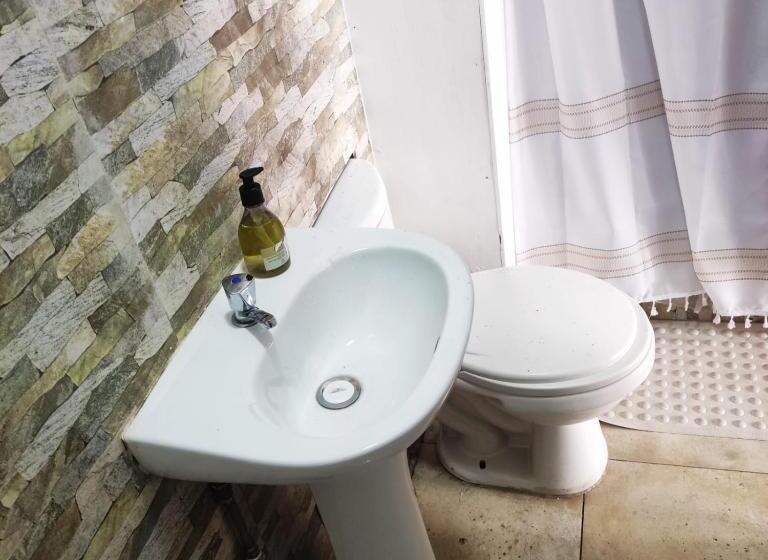 اتاق خانوادگی, Hostal Pampaloja