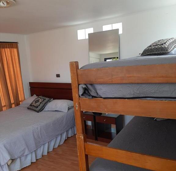 اتاق استاندارد چهار تخته, Hostal Pampaloja