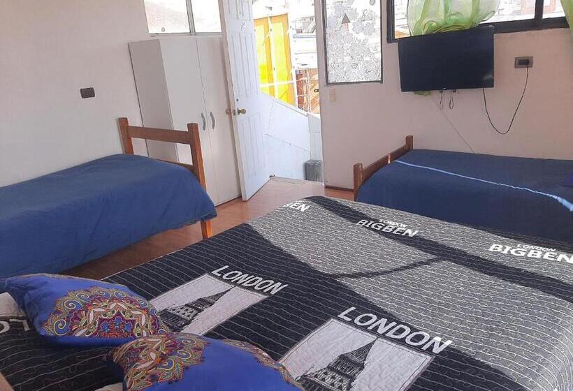 اتاق استاندارد چهار تخته, Hostal Pampaloja