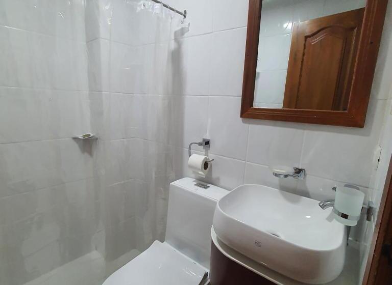 Economy Triple Room, Bonanza
