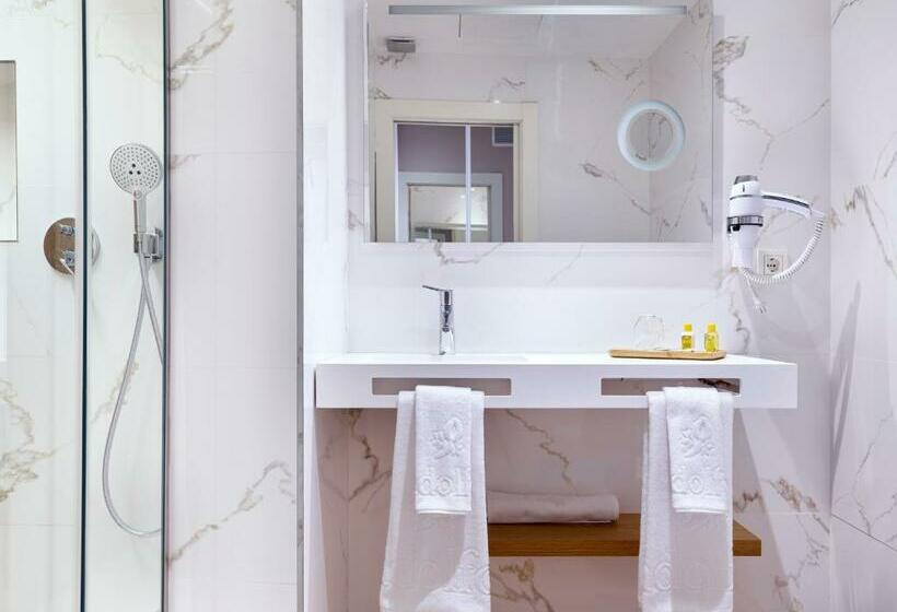 اتاق استاندارد, Boutique Adolfo