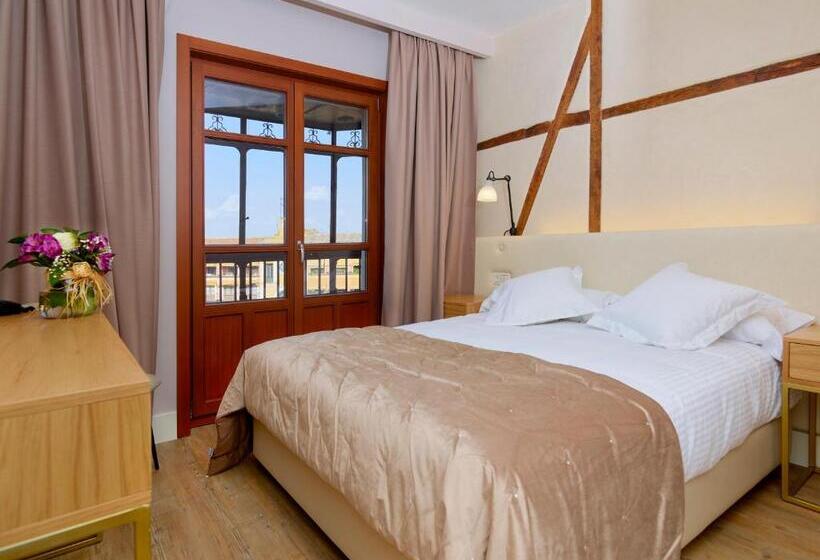 اتاق استاندارد, Boutique Adolfo