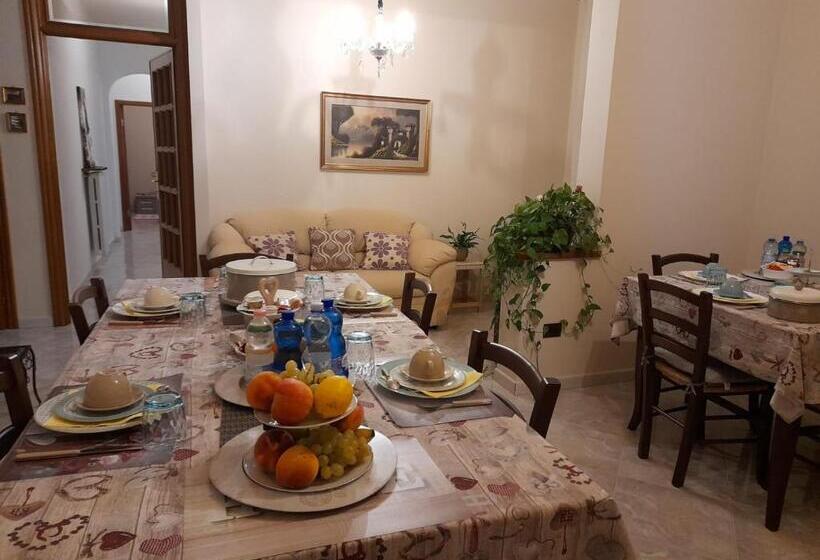 Quarto Familiar, Locanda 130