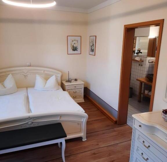 Люкс Повышенной Комфортности, Zum Klötzelmönch