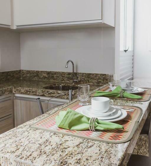 شقة غرفة واحدة, Star Apart