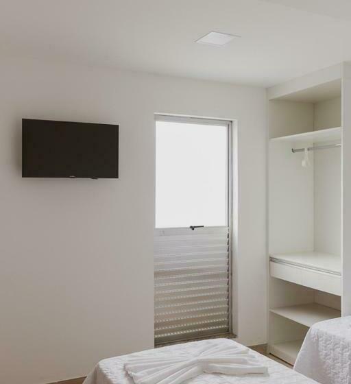 شقة غرفة واحدة, Star Apart