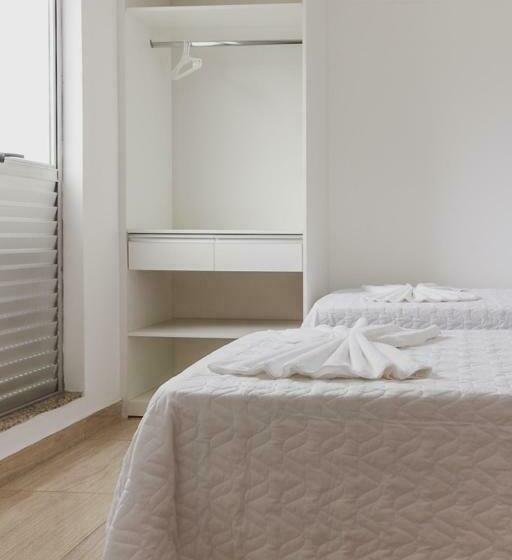 شقة غرفة واحدة, Star Apart