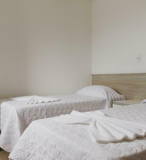 شقة غرفة واحدة, Star Apart