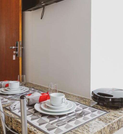 شقة غرفة واحدة, Star Apart