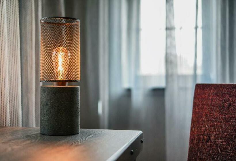 غرفة قياسية, The Stella Hotel & Ballroom