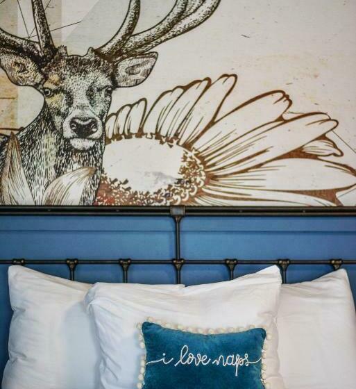 غرفة قياسية, The Stella Hotel & Ballroom