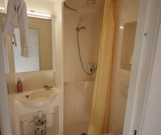 스탠다드 룸, Abaca