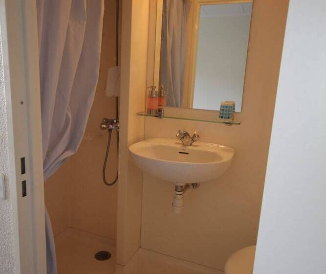 스탠다드 룸, Abaca