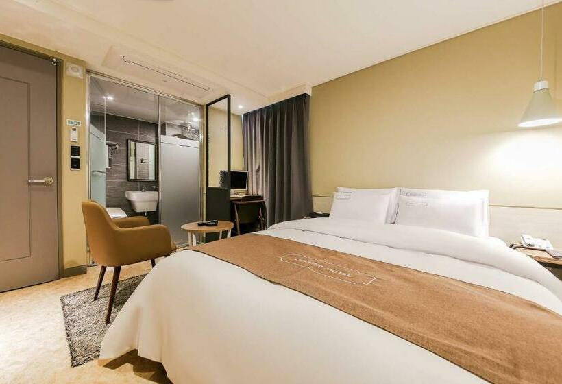 غرفة قياسية, Docking