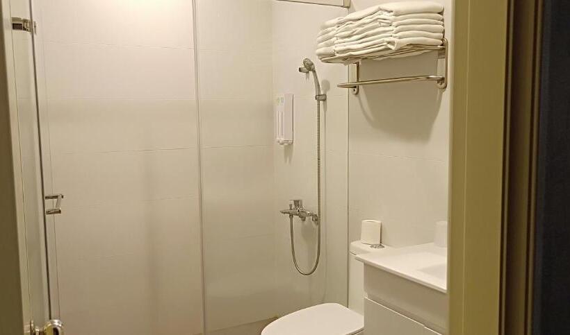 اتاق استاندارد, Li