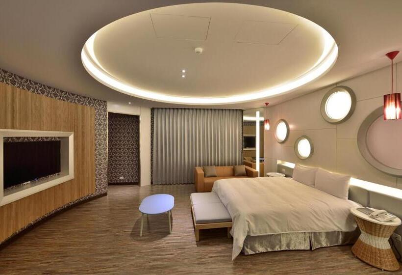 اتاق استاندارد با بالکن, Li