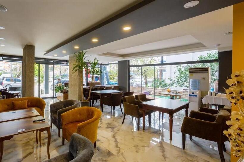 اتاق لوکس سه تخته, Namaste Otel