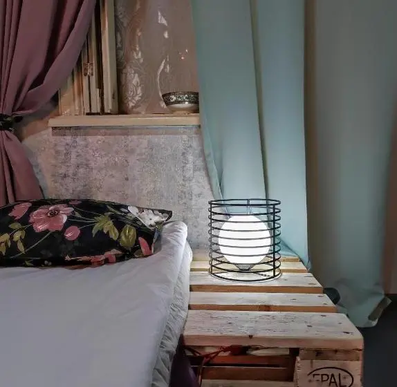 اتاق لوکس خانوادگی, Friendly Guest House