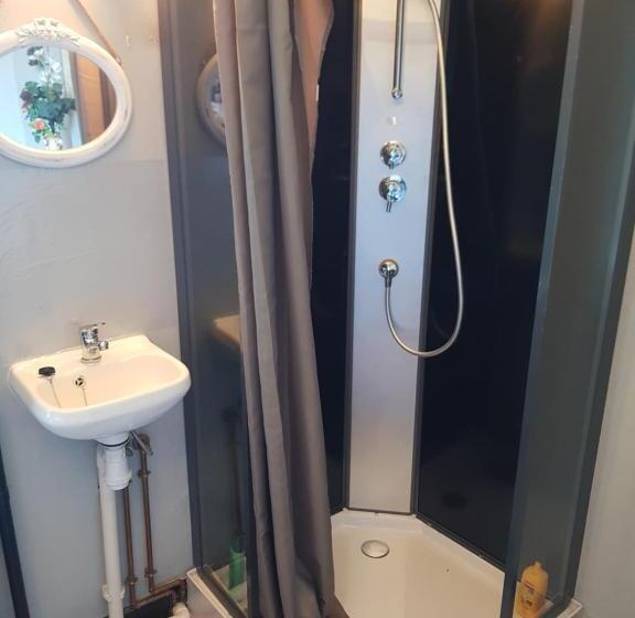 带大床的高级房间, Château Lambert Moulinsart Hotel, Shuttle Airport, Long Term Parking, Snooker, Large Terrasse, Dinne