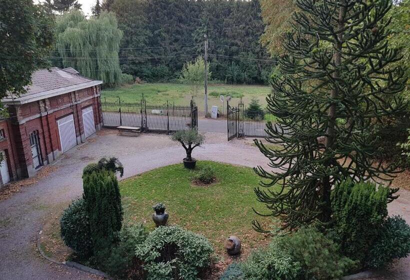 デラックスルーム, Château Lambert Moulinsart Hotel, Shuttle Airport, Long Term Parking, Snooker, Large Terrasse, Dinne