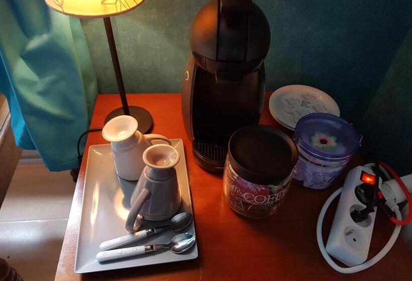 デラックスルーム, Château Lambert Moulinsart Hotel, Shuttle Airport, Long Term Parking, Snooker, Large Terrasse, Dinne