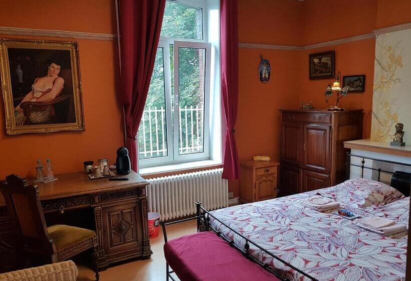Quarto Standard Cama King, Château Lambert Moulinsart Hotel, Shuttle Airport, Long Term Parking, Snooker, Large Terrasse, Dinne