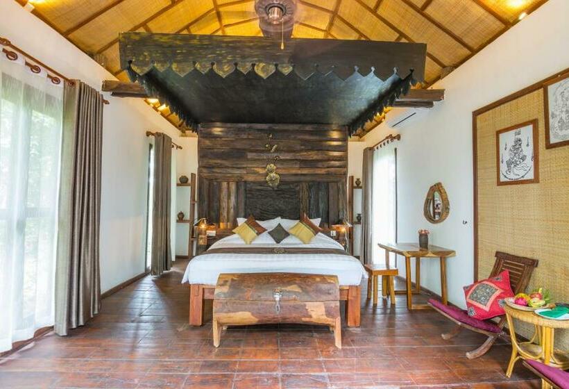 バルコニー付きデラックスルーム, Bong Thom Forest Lodge