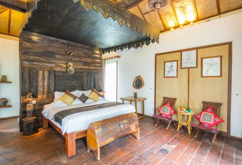 バルコニー付きデラックスルーム, Bong Thom Forest Lodge