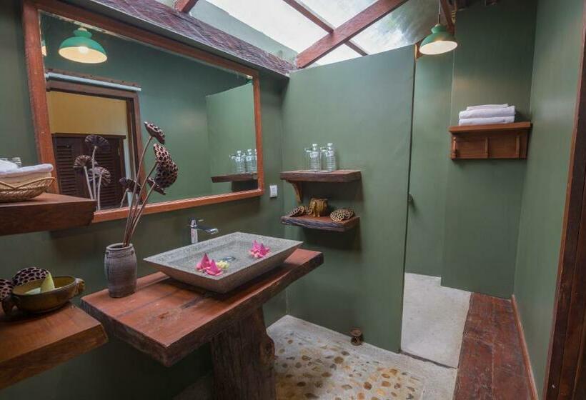 バルコニー付きデラックスルーム, Bong Thom Forest Lodge