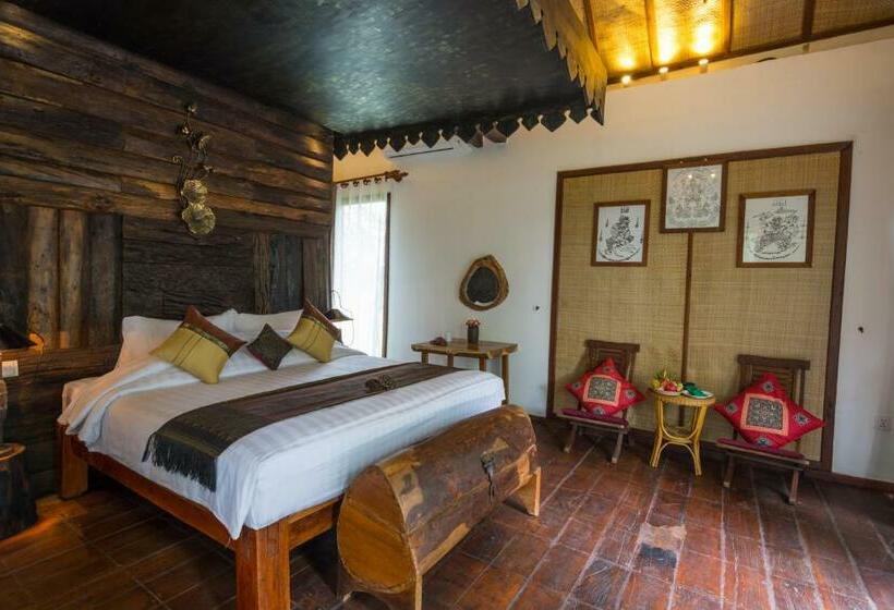 バルコニー付きデラックスルーム, Bong Thom Forest Lodge