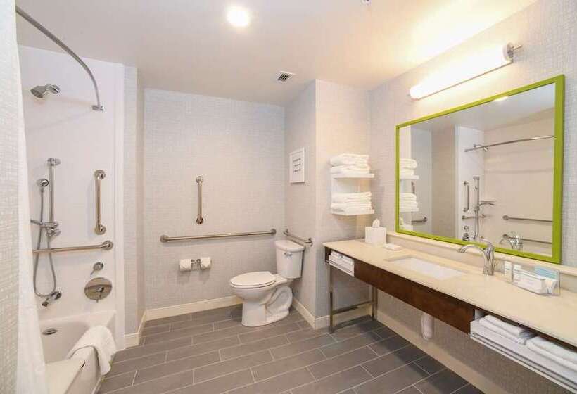 身障者適用スタンダードルーム, Hampton Inn Champaign Southwest