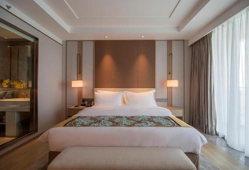 带大床的标准间, Jing Shang