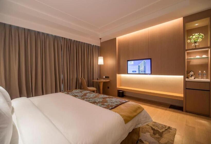 带大床的标准间, Jing Shang