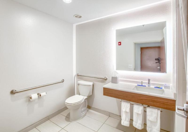 标准间, Jing Shang