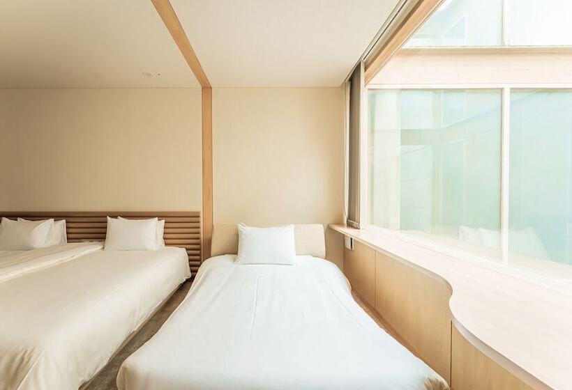 غرفة قياسية ثلاثية, Shonai Hotel Suiden Terrasse