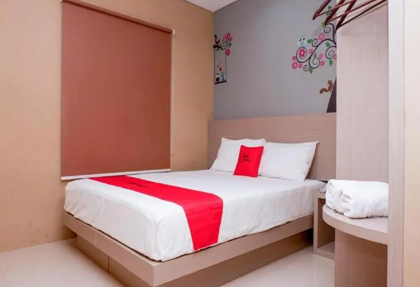 Delüks Oda, Reddoorz Near Java Supermall Semarang