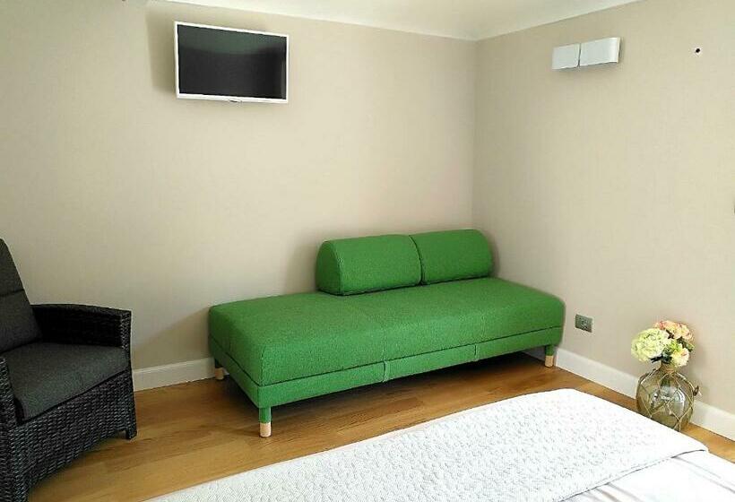 スタンダードトリプルルーム, B&b Madama Granèt