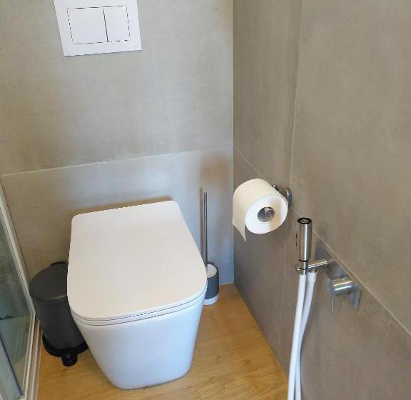 スタンダードシングルルーム, B&b Madama Granèt