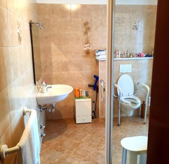 Апартаменты 1 Спальня, B&b Madama Granèt