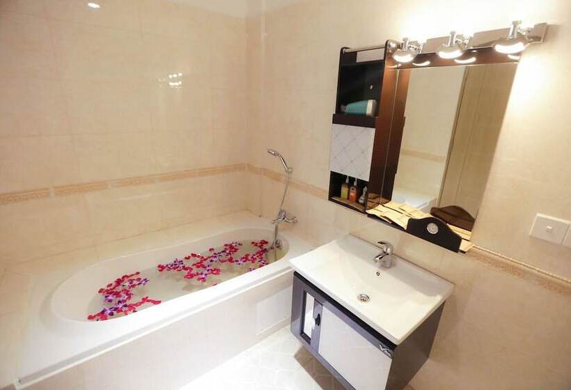 Номер Deluxe, Grand Garden Hotel Yangon