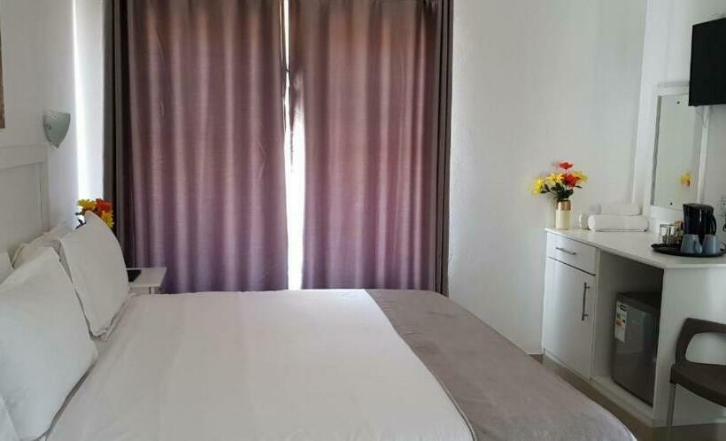 Номер Deluxe, Royal Ushaka Durban North