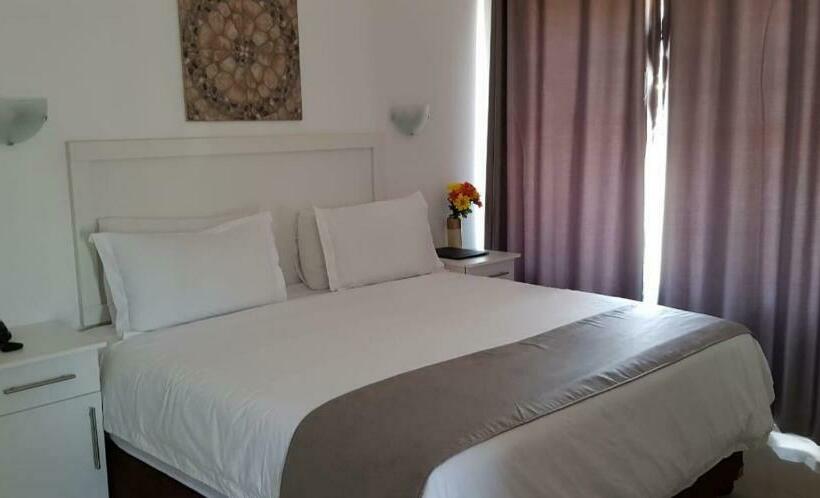 Номер Deluxe, Royal Ushaka Durban North