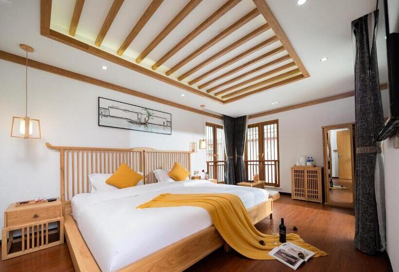 اتاق استاندارد با بالکن, Lijiang Nanfu Yinglu Guesthouse