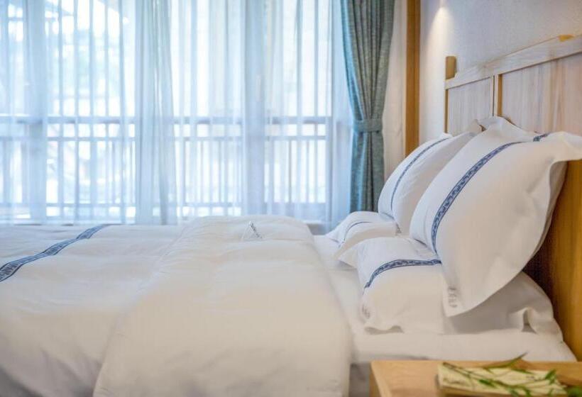 Номер Стандарт, Lijiang Nanfu Yinglu Guesthouse