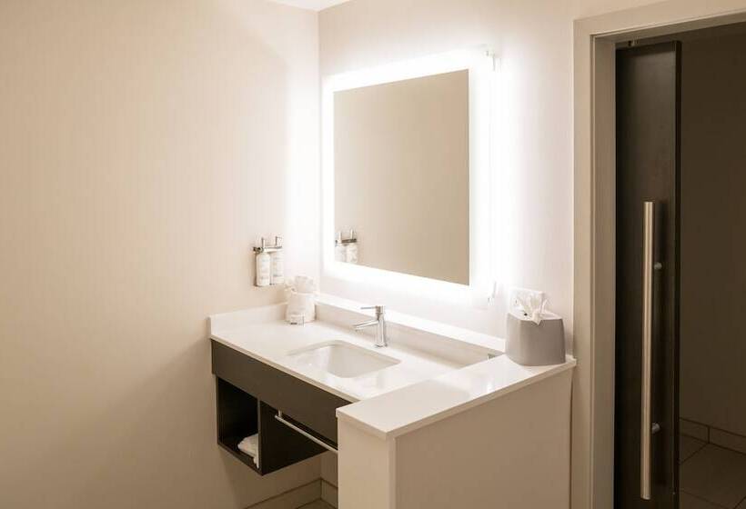 جناح, Holiday Inn Express & Suites Franklin   Berry Farms, An Ihg